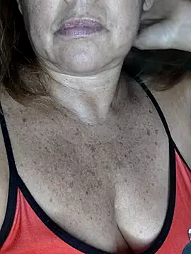 Kasandra Ho online show from 11.18.25