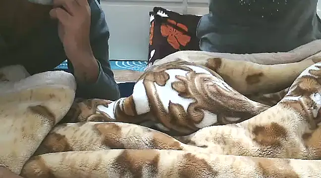 Snapshot of hotwife_siri chatting on 01.06.25 hotwife siri online show from 01.06.25