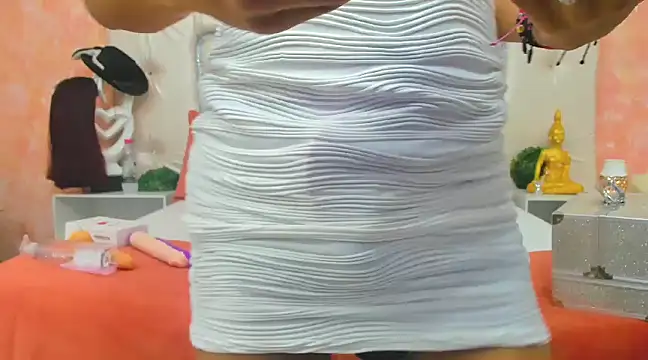 NahomiWhitel online show from 01.25.25