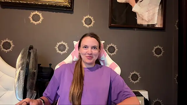Snapshot of NoreenBunton chatting on 07.16.26 NoreenBunton online show from 07.16.26