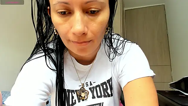 gracekelly12 online show from 11.23.25