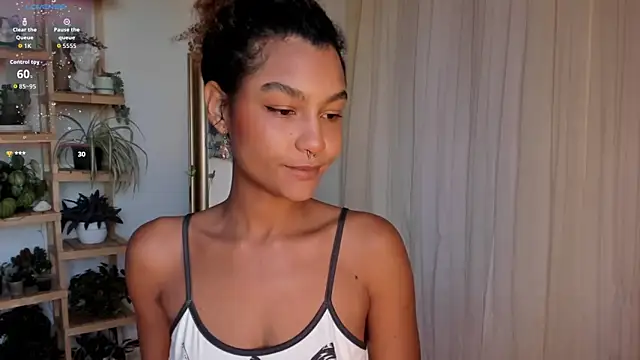 Snapshot of Johaphyton chatting on 11.21.25 Johaphyton online show from 11.21.25