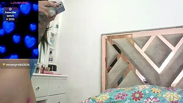 Snapshot of CorinaSmith28 chatting on 03.10.26 CorinaSmith28 online show from 03.10.26