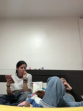daniniescobarr online show from 04.06.26