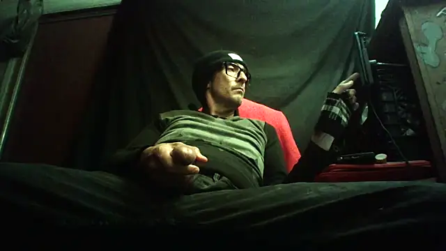 Snapshot of Pumpndeep chatting on 11.09.25 Pumpndeep online show from 11.09.25