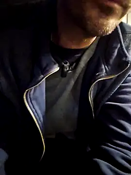 Snapshot of Pumpndeep chatting on 11.21.25 Pumpndeep online show from 11.21.25