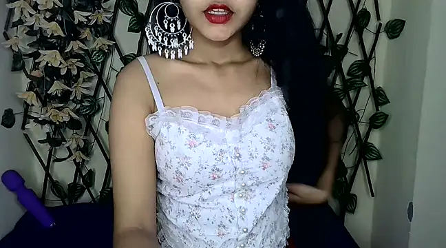 SUZY FROMUS online show from 02.18.25