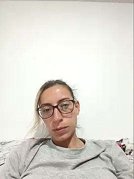 Snapshot of Melinaa-sex chatting on 12.31.24 Melinaa-sex online show from 12.31.24