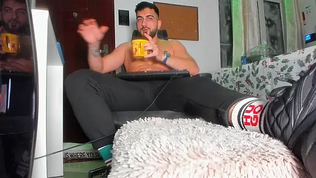 Snapshot of welcometo_hell chatting on 12.02.25 welcometo hell online show from 12.02.25