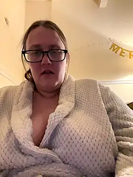 Snapshot of Foxy_Evie40XO chatting on 12.03.24 Foxy Evie40XO online show from 12.03.24