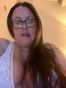 Snapshot of Foxy_Evie40XO chatting on 12.05.24 Foxy Evie40XO online show from 12.05.24