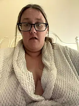 Snapshot of Foxy_Evie40XO chatting on 12.07.24 Foxy Evie40XO online show from 12.07.24