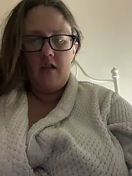Snapshot of Foxy_Evie40XO chatting on 12.07.24 Foxy Evie40XO online show from 12.07.24