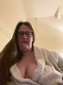 Snapshot of Foxy_Evie40XO chatting on 12.15.24 Foxy Evie40XO online show from 12.15.24