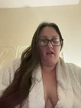 Snapshot of Foxy_Evie40XO chatting on 12.16.24 Foxy Evie40XO online show from 12.16.24