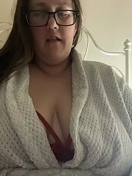 Snapshot of Foxy_Evie40XO chatting on 12.20.24 Foxy Evie40XO online show from 12.20.24