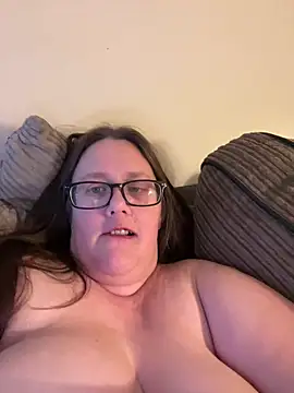 Snapshot of Foxy_Evie40XO chatting on 12.20.24 Foxy Evie40XO online show from 12.20.24