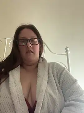 Snapshot of Foxy_Evie40XO chatting on 12.23.24 Foxy Evie40XO online show from 12.23.24