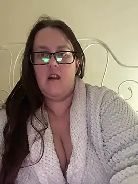 Snapshot of Foxy_Evie40XO chatting on 02.02.25 Foxy Evie40XO online show from 02.02.25
