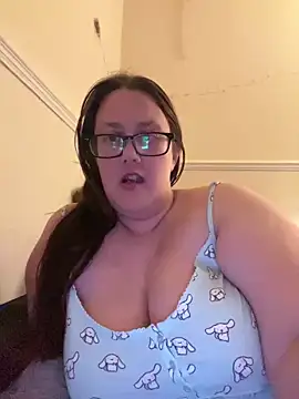 Snapshot of Foxy_Evie40XO chatting on 02.11.25 Foxy Evie40XO online show from 02.11.25