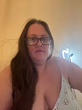Snapshot of Foxy_Evie40XO chatting on 02.12.25 Foxy Evie40XO online show from 02.12.25