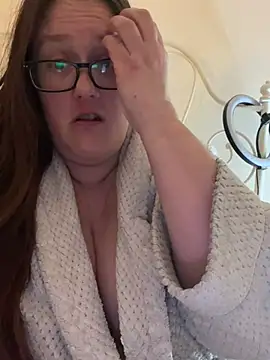 Snapshot of Foxy_Evie40XO chatting on 02.17.25 Foxy Evie40XO online show from 02.17.25