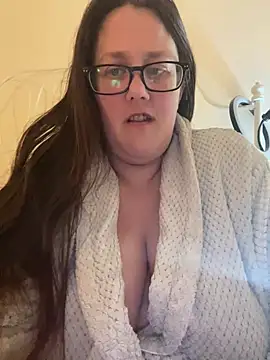 Snapshot of Foxy_Evie40XO chatting on 03.02.25 Foxy Evie40XO online show from 03.02.25