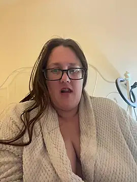 Snapshot of Foxy_Evie40XO chatting on 03.03.25 Foxy Evie40XO online show from 03.03.25