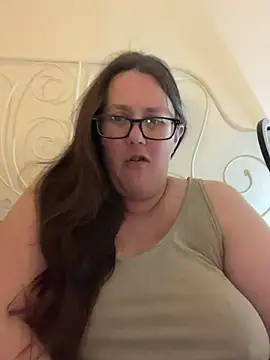 Snapshot of Foxy_Evie40XO chatting on 03.12.25 Foxy Evie40XO online show from 03.12.25