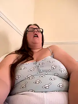 Snapshot of Foxy_Evie40XO chatting on 11.16.25 Foxy Evie40XO online show from 11.16.25