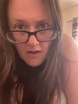Snapshot of Foxy_Evie40XO chatting on 06.07.26 Foxy Evie40XO online show from 06.07.26