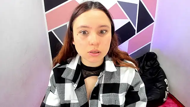 Snapshot of Carol_Pinter chatting on 11.06.25 Carol Pinter online show from 11.06.25