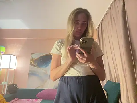 -Cherry-lady- online show from 02.10.25