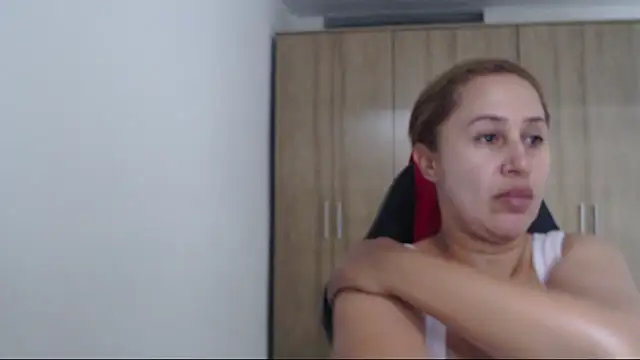 RoxanaLove9 online show from 09.21.25