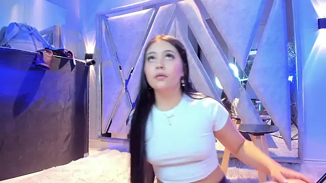 Annie9  online show from 04.12.26