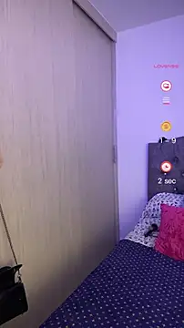 Snapshot of EmberEyes_999 chatting on 12.12.24 EmberEyes 999 online show from 12.12.24