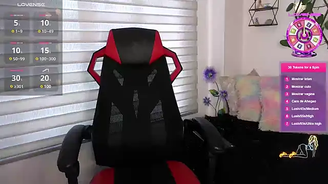 Snapshot of EmberEyes_999 chatting on 10.27.25 EmberEyes 999 online show from 10.27.25