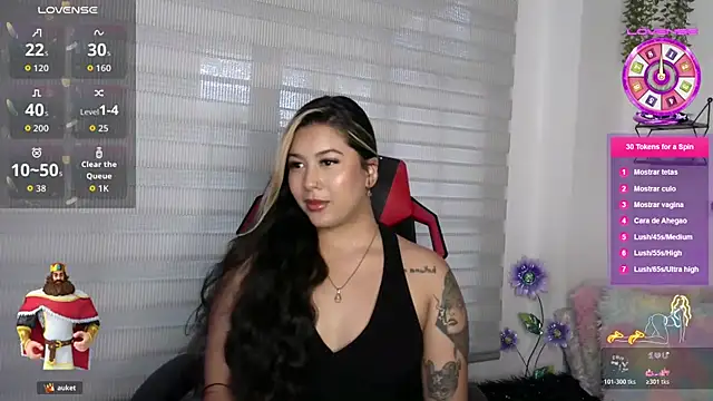 Snapshot of EmberEyes_999 chatting on 10.29.25 EmberEyes 999 online show from 10.29.25