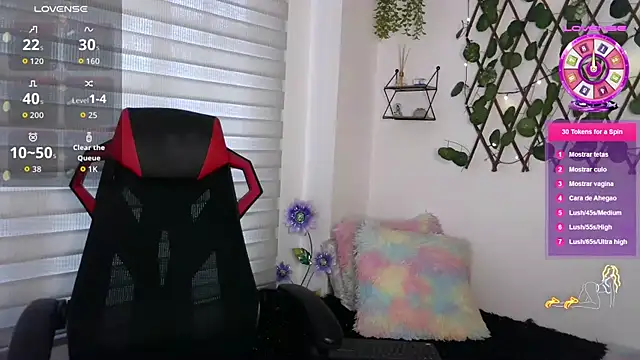 Snapshot of EmberEyes_999 chatting on 10.30.25 EmberEyes 999 online show from 10.30.25