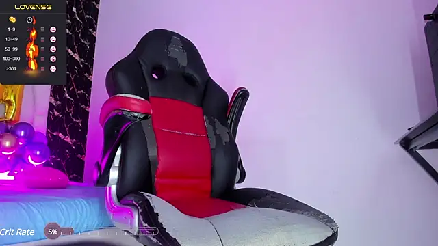 Snapshot of angel_foz chatting on 02.15.25 angel foz online show from 02.15.25