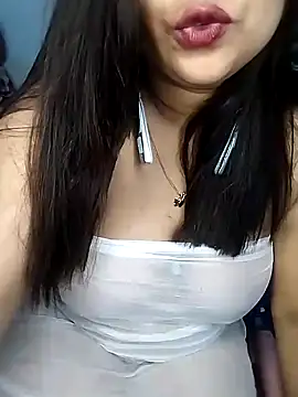 Snapshot of Hottyalia chatting on 02.07.25 Hottyalia online show from 02.07.25