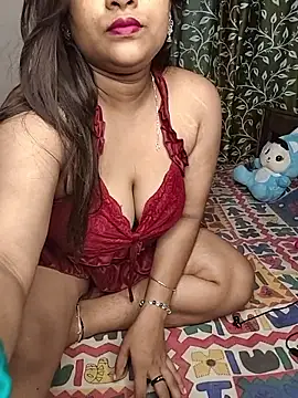 Snapshot of Hottyalia chatting on 10.05.25 Hottyalia online show from 10.05.25