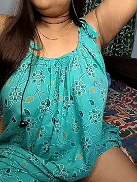 Snapshot of Hottyalia chatting on 10.12.25 Hottyalia online show from 10.12.25