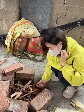 Linda-LL online show from 10.22.25