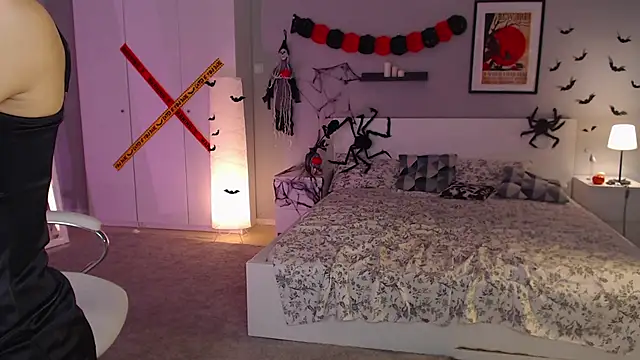 Fay Dunaway online show from 10.27.25