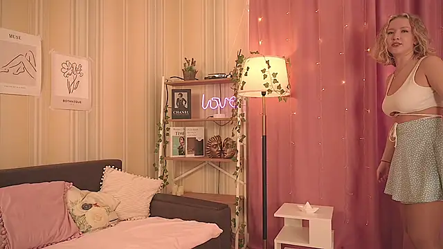 Snapshot of ms_evasweet chatting on 06.12.26 ms evasweet online show from 06.12.26
