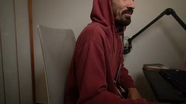 Snapshot of Your_Ice_cream chatting on 04.10.26 Your Ice cream online show from 04.10.26