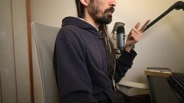 Snapshot of Your_Ice_cream chatting on 04.16.26 Your Ice cream online show from 04.16.26