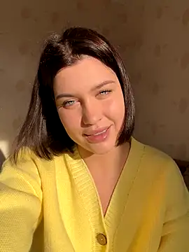 KikiWatson online show from 10.18.25