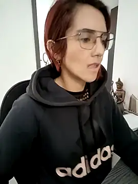 your red rose  online show from 01.13.25